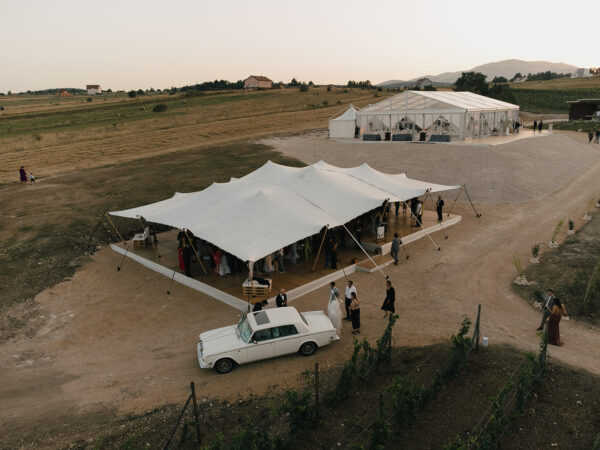 Najam šatora za vjenčanja i evente